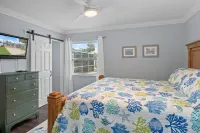 Waterfront Pool & Dock, Minutes to Springs & Gulf - Swimmingpools