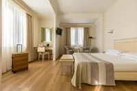 Hotel Catalunya - balcony