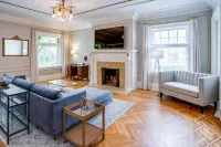Remodeled Historical Unit With King Bed Walking Distance To Many Attractions!