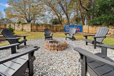 Casa Luna Sauna Cold Plunge Wellness Retreat Hotel in zona Atlanta Silverbacks Park