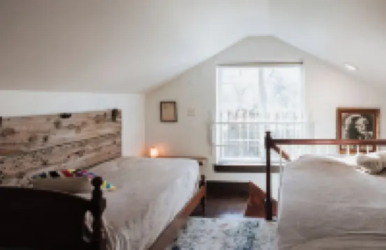 Tranquil Pet-Friendly Bungalow in Midtown Springfield with High-Speed Wi-Fi