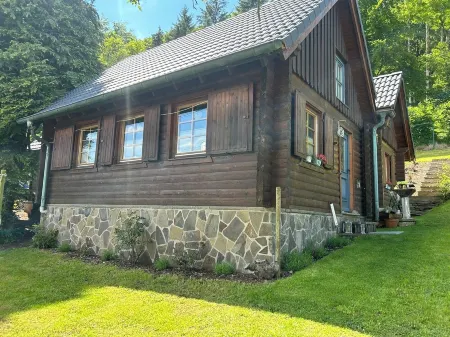 Stilvolle Blockhütte mit Kaminofen - Nähe Nürburgring, Ahrtal und Отели в г. Кемпених