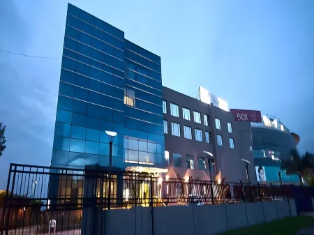 The Golden Plaza Hotel