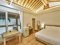 Gyeongju Madang Hanok Hotels in Gyeongju