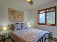 Breezy Hills - Unit 3; Lake Bemidji, King Bed, Kayaks, PB Trail Private Access - balcony