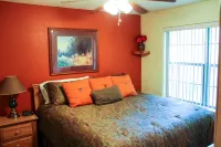 Emerald Bay Condo On-Site Marina Boating, Golf, WiFi, 2 pools, 4 Flatscreen TVs - Balkoner