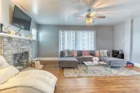 Charming 3-Bedroom Retreat, Off Street Parking, and WiFI