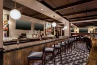 Four Points by Sheraton Norwood - bar