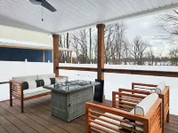 NEW! Hot Tub, Firepit & Game System Near Hershey - Walk To Lake & Fishing!