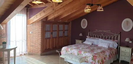 Casa el Pilón full rental rural house with capacity for up to 9 people Отели в г. Торре-Валь-де-Сан-Педро