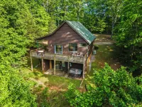 Mountain Views!!  3 Acre privacy, Fiber Optic Internet and more!