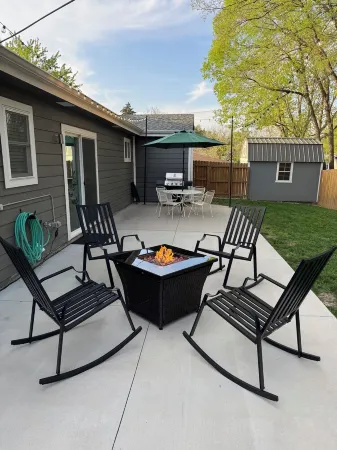 Wildcat Ridge,gorgeous,great location,modern,sleeps 9 Отели в г. Манхэттен