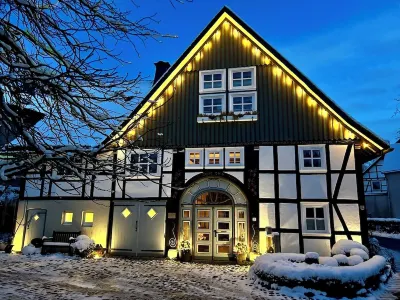 Ornes half-timbered building monument Jausenstation und Museumscafe Bruchhauser Steine附近的飯店