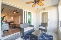 Waterfront Gorgeously Updated Apartment 2 Bed