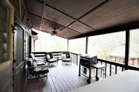 Whispering Creek on Brown Bear - Creekside Cabin