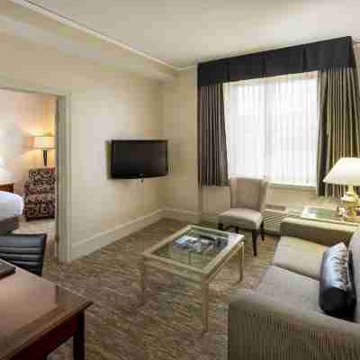 Hilton Cincinnati Netherland Plaza Rooms