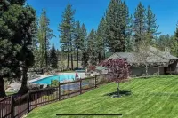 Large 1875 SF  2-bedroom + 2 LR with Sofa Beds townhome in Zephyr Cove with WiFi - Balkoner