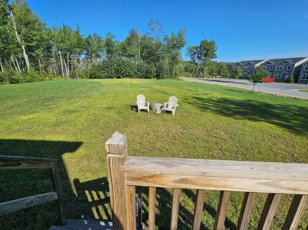 Acadia Villas!  5B Hunter's Way:  A Private Neighborhood Nestled in the Woods. Отели рядом с достопримечательностью «Заказник Кисма»