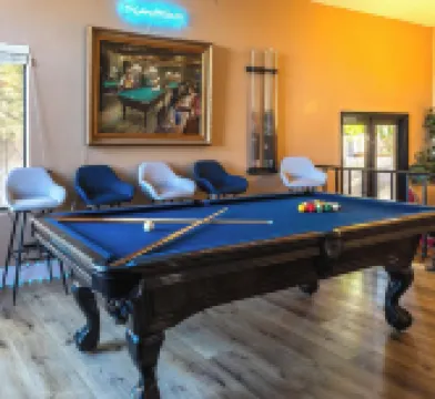 Beautiful 2-Story house in delightful Scottsdale!