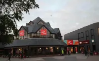 Studio in the Heart of Walthamstow Village Hotel di Waltham Forest