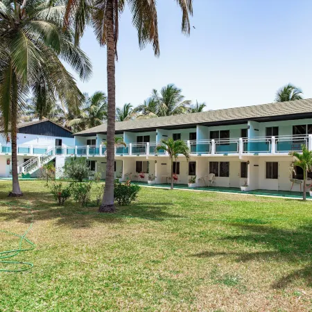 Bungalow Beach Hotel