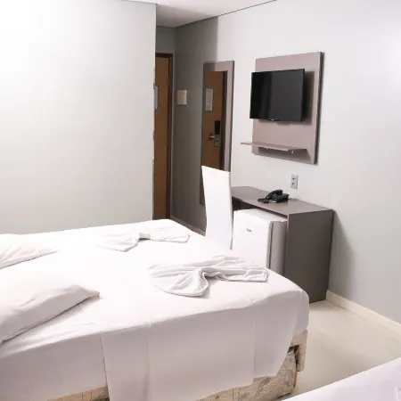 Hotel Aquarius Отели рядом с достопримечательностью «Пляж Мейрелеш»