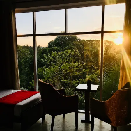 8 Plus  Villa