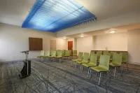 Holiday Inn Express 伯靈頓