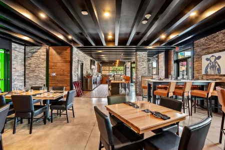 Cobblestone Hotel & Suites - de Pere Green Bay Отели в г. Де Пер