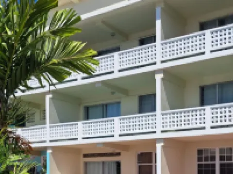 Melrose Beach Apartments Inc Hotels in Saint Lawrence