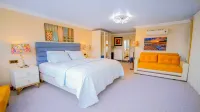 Dolphin Boutique Hotel & Restaurant Hotels in 
