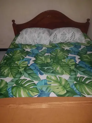 Selaras Kost Syariah Hotels in Peterongan