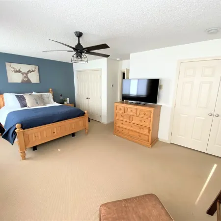 Great mountain views & convenient location in Mt. Crested Butte!