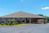 Baymont by Wyndham Tupelo Hotels near Gumtree Museum Of Arts