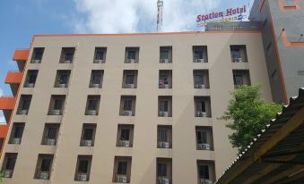 Station Hotel