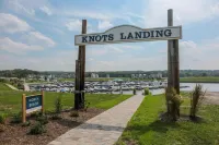 Huck Finn #26 Hotel a Rutland Township