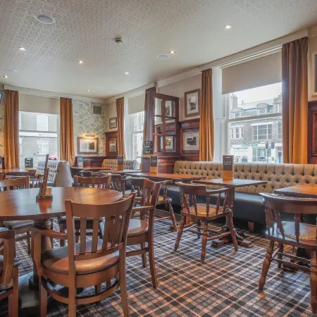 The Norfolk Arms Inn