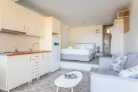 ナフティロス レジデンシス II Art Space Pythagorion周辺のホテル