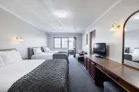 Adelaide Inn Hotels in Prospect