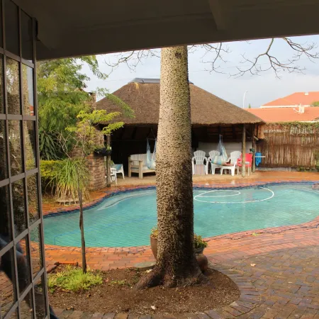 3 Liebeloft Guest House