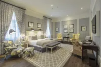 Hotel del Parque Hotels near Village Plaza