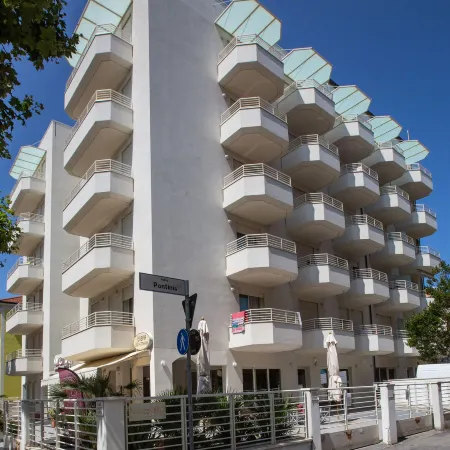 Wally Residence