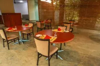 Candila Hotel & Sports Club Hotels in Palugaswewa