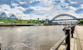 Lord Grey Apartments - By Week2Week