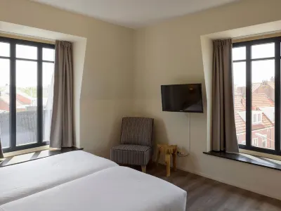 Luxurious Apartment with AC and Washing Machine, Sea at 200m