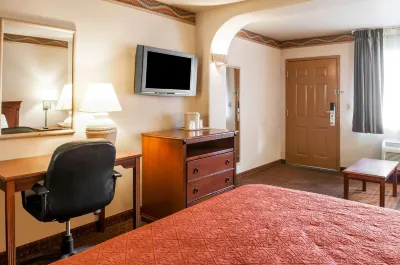 Quality Inn & Suites Las Cruces - University Area Các khách sạn gần Art Obscura