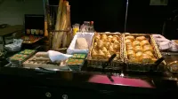 克萊蒙費朗南部伊蘇瓦爾康鉑飯店 - 早餐