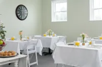 Magnolia Manor and Chapel - Homestays