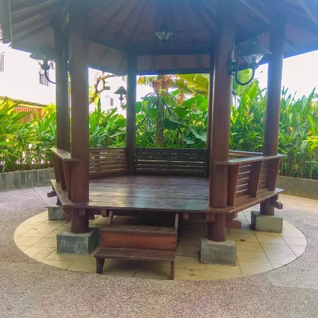Best and Simply Homey Studio Cinere Resort Apartment