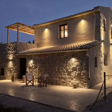 Dounias Village Home - Traditional Architecture & Modern Luxury, by ZanteWize Hotels in Elation